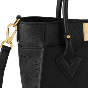 Louis Vuitton On My Side PM tote Leather Bag